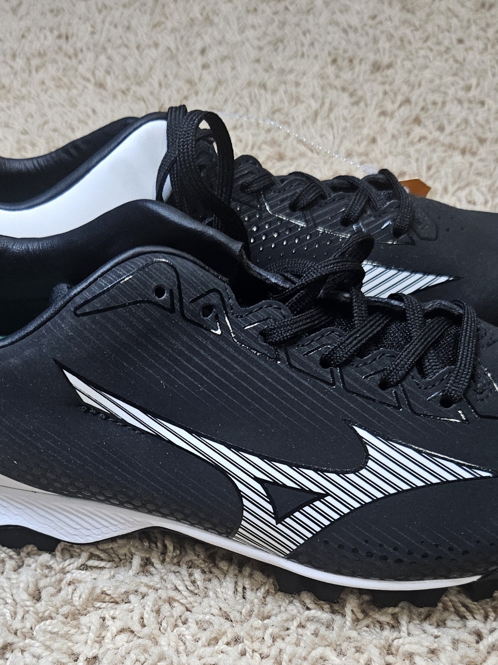 Brand New Mizuno Black Athletic Cleats with White Logo